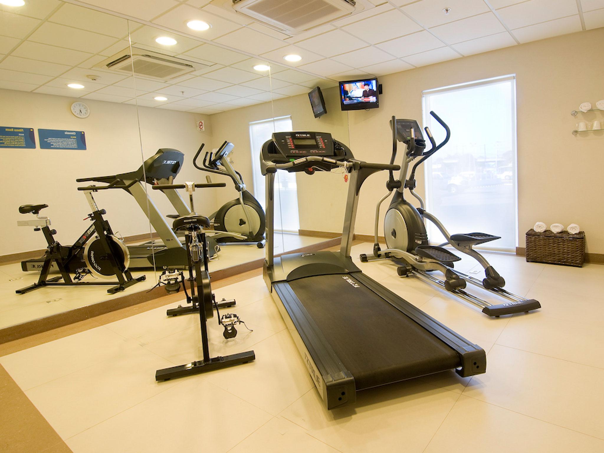City Express By Marriott Lazaro Cardenas Exterior foto