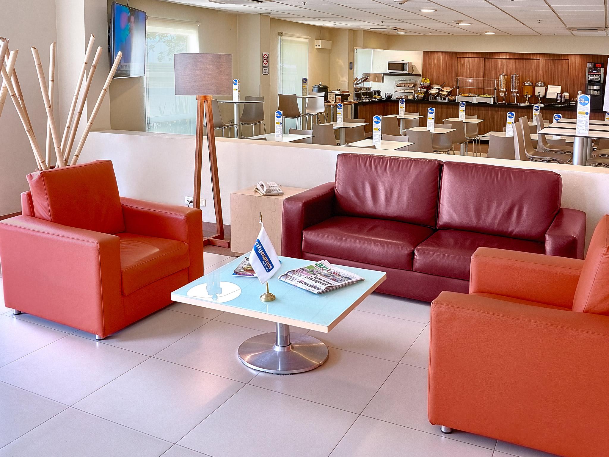 City Express By Marriott Lazaro Cardenas Exterior foto