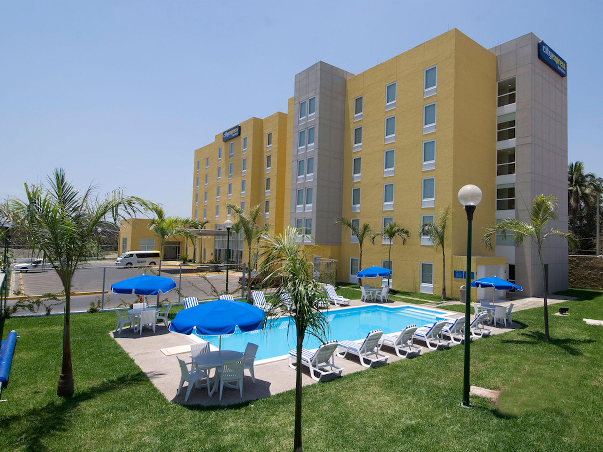 City Express By Marriott Lazaro Cardenas Exterior foto