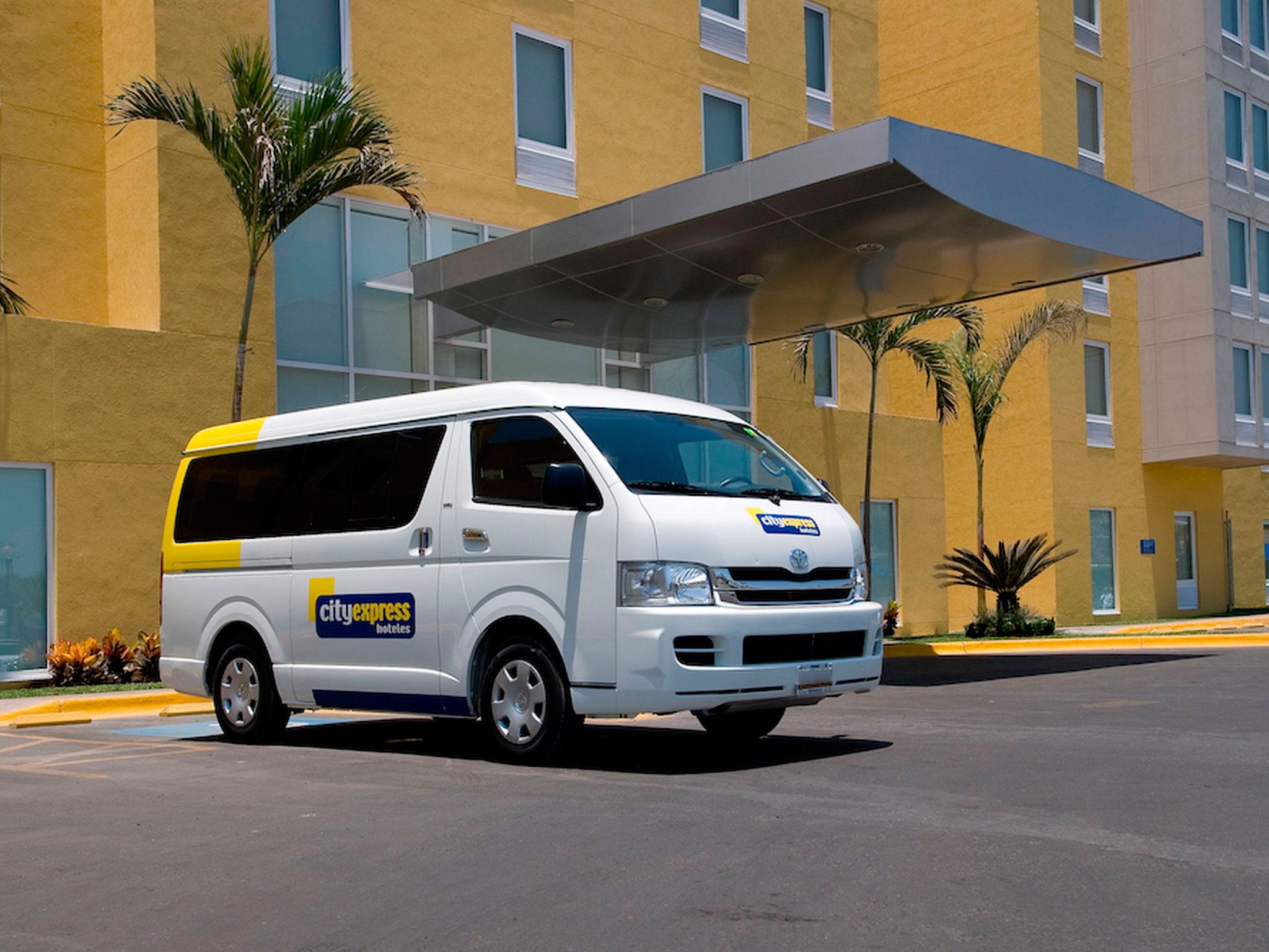 City Express By Marriott Lazaro Cardenas Exterior foto