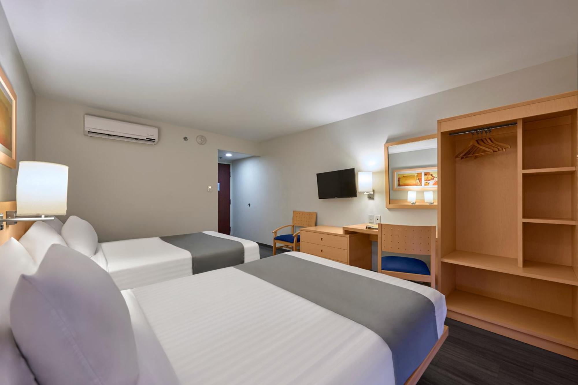 City Express By Marriott Lazaro Cardenas Exterior foto