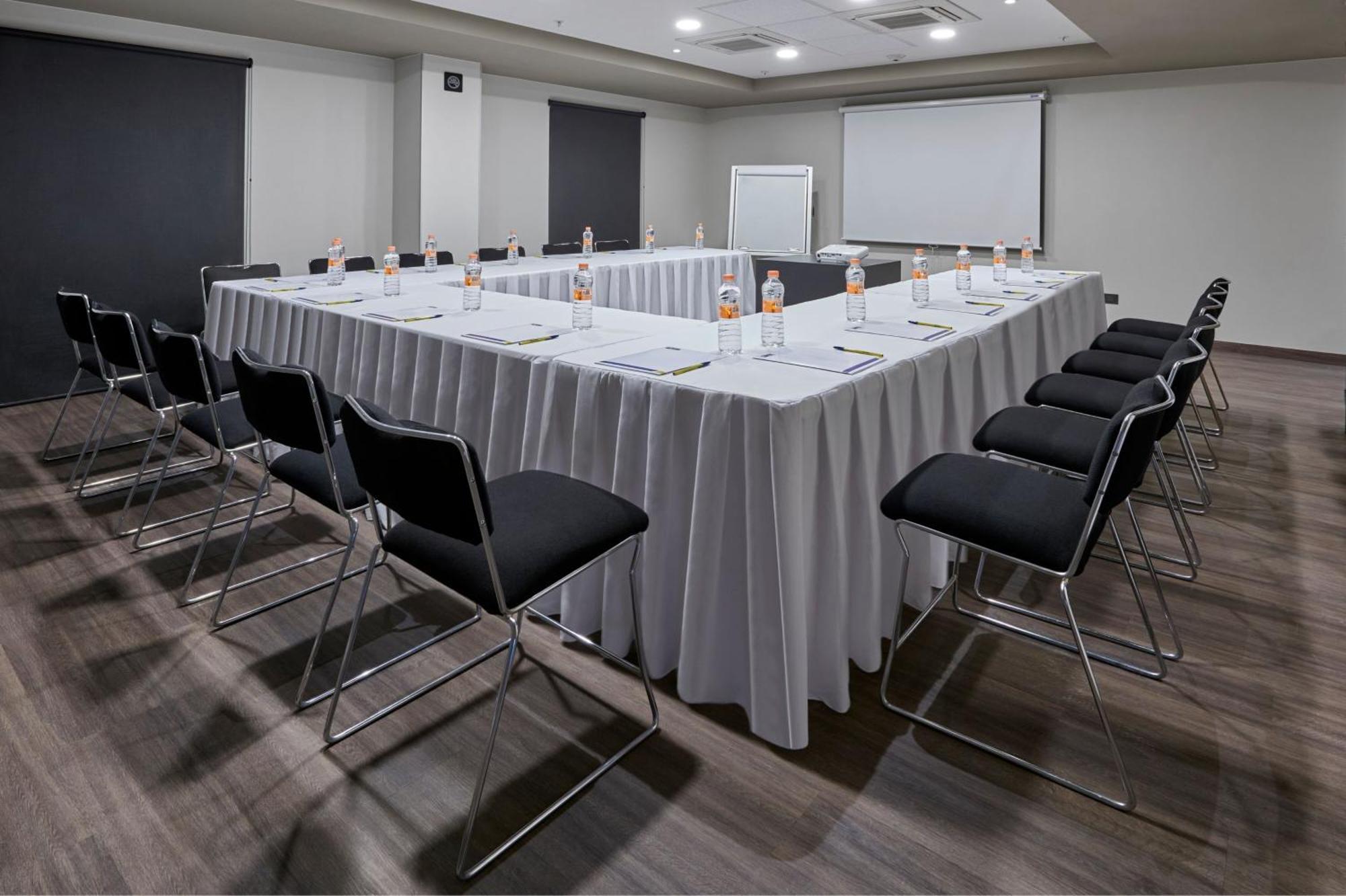City Express By Marriott Lazaro Cardenas Exterior foto