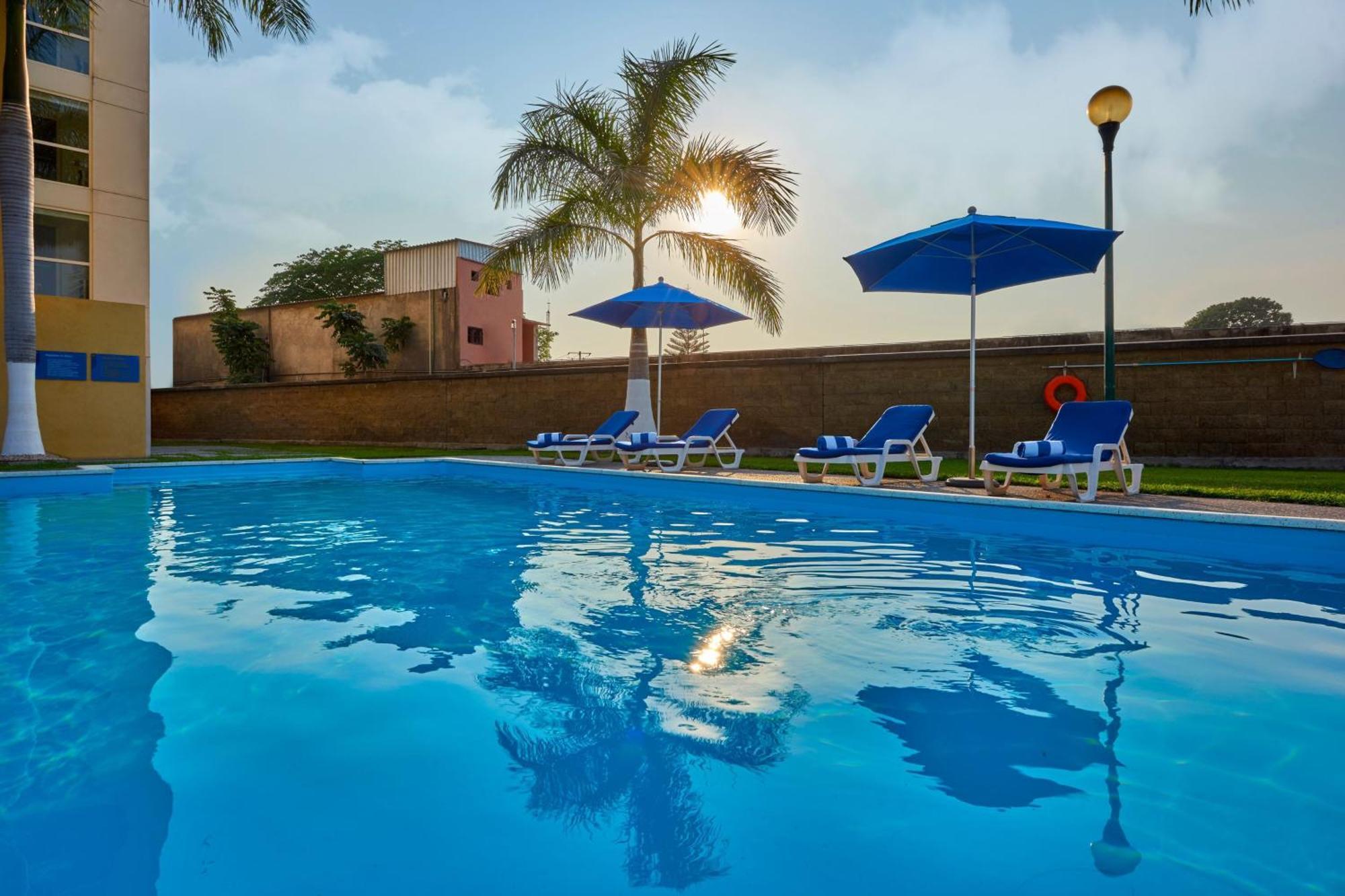 City Express By Marriott Lazaro Cardenas Exterior foto