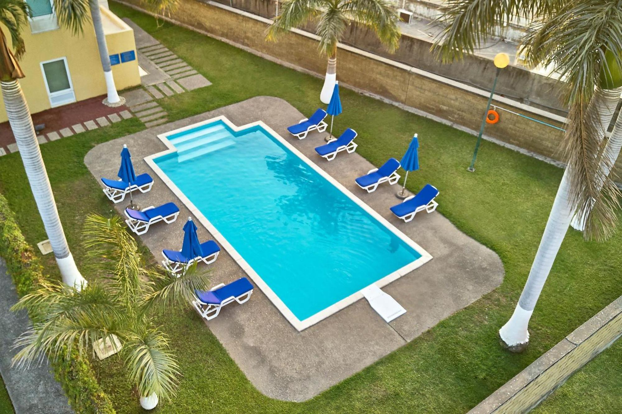 City Express By Marriott Lazaro Cardenas Exterior foto