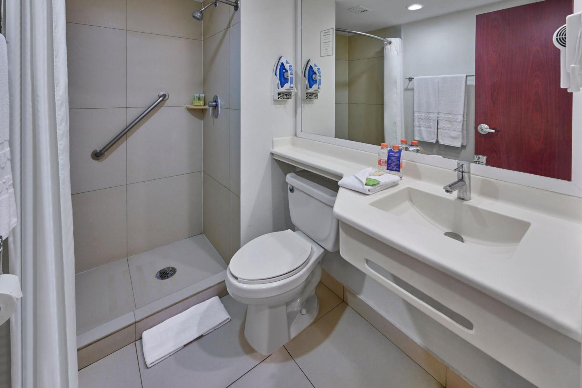 City Express By Marriott Lazaro Cardenas Exterior foto