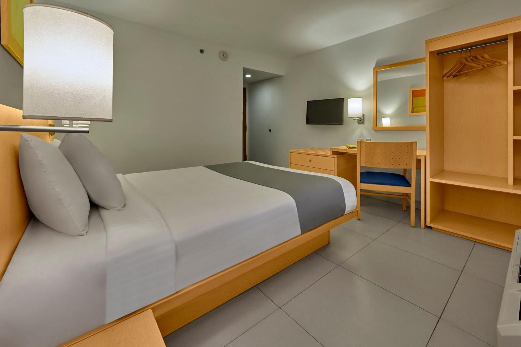 City Express By Marriott Lazaro Cardenas Exterior foto
