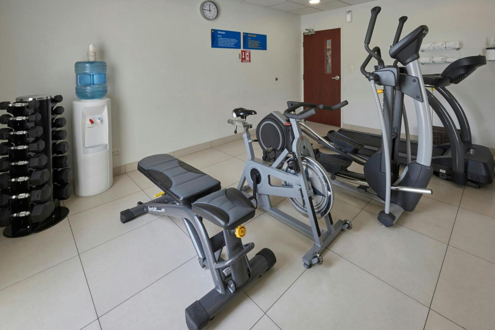 City Express By Marriott Lazaro Cardenas Exterior foto